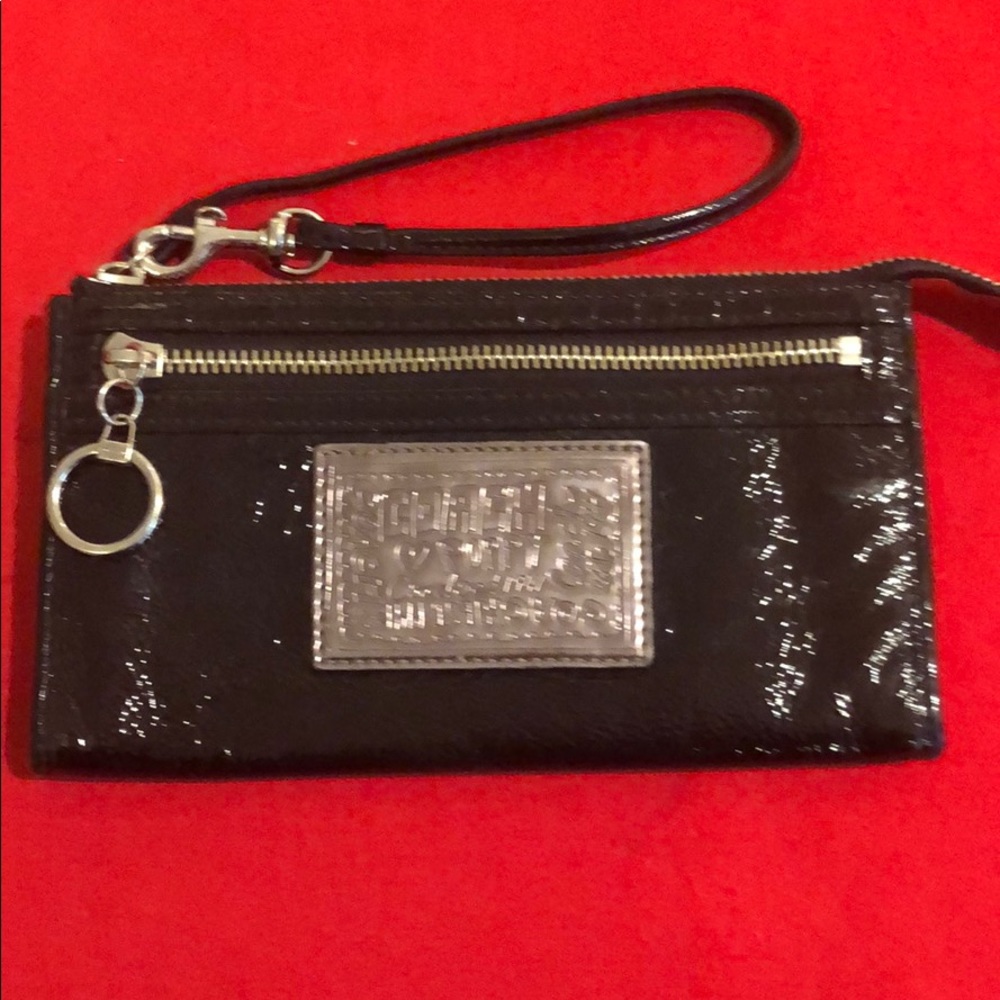 🟡COACH POPPY BLACK CRINKLE WRISTLET